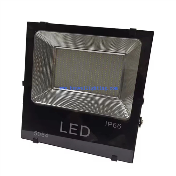 IP66 LED floodlight (2)