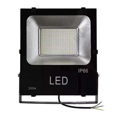 LED-Flutlicht für Sportplatzarbeiten